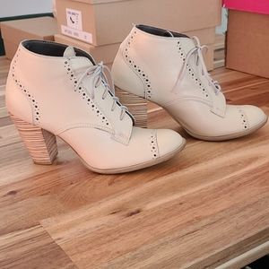 Nicora Vegan Leather Ankle Boots
